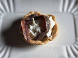 Tartellette di frolla alla polvere di capperi