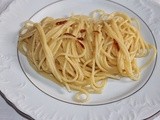 Spaghetti aglio olio e peperoncino, perché non si è mai troppo giovani per poterseli gustare