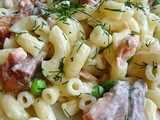 Hot smoked salmon, fennel and pea pasta