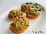 Cucina greca : crostini con  le fave