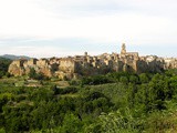 I borghi del tufo in Toscana Pitigliano, Sorano e Sovana pranzo all'  Ottava Rima  a Sorano