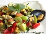 Insalata croccante di cozze, sedano e mele