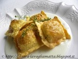 Ravioli fritti su fonduta di brie