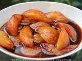 Spiced caramelized pears