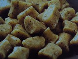 Gnocchi aromatici alle due farine con fonduta