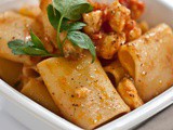 Paccheri con sugo di rana pescatrice