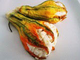 Fiori di zucca ripieni di ricotta al forno