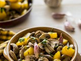 Funghi champignon con zucca e aglio rosso in camicia