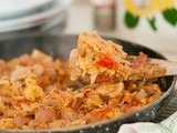 Lampascioni con uova e pomodori