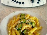 Maccheroncini al pettine con zucchine