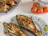 Melanzane leggere con pomodorini e origano fresco cotte al forno