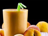Apple Peach and Basil Smoothie Recipe