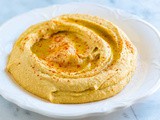 Easy Hummus Recipe (Better Than Store-Bought)