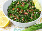 Fresh & light authentic lebanese tabbouleh recipe