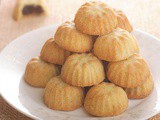 Ma'amoul (Filled Semolina Cookies)