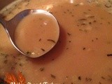 Make Ahead Turkey Gravy :: Thanksgiving