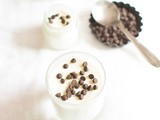 White chocolate panna cotta recipe - panna cotta with white chocolate and chocolate sauce