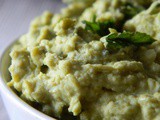 English Mushy Peas Hummus