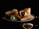 Duo homemade samosas