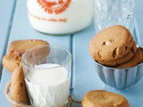 White chocolate chip gingerbread cookies