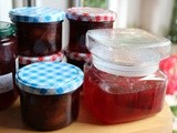 Preparing for winter: Plum jam with black pepper