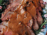 Herbed Top Round Roast with Gravy