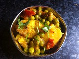 Aloo Gobi Matar recipe ( potato, cauliflower and pea curry )