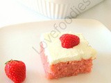 Moist Strawberry and Coconut Dream Cake