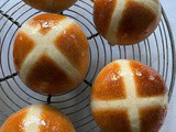 Vanilla Spice Hot Cross Buns