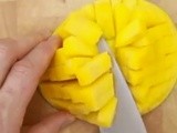 Mangosoep met kokosspies