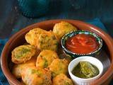 Aloo Pakoda Recipe, Aloo Bajji, Potato Pakoda