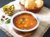 Poori Bhaji / Raswala Bateta nu Shaak / Potatoes in spicy vegetarian broth