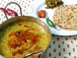 Rajasthani Daal with Khooba Roti