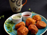 Stuffed Banana Pakoda, Banana Fritters