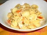 Ricetta delle orecchiette con scamorza e marinata di pomodoro