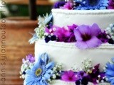 Sugar paste & fresh flowers wedding cake