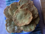 Spicy Rice Crackers with Green chili | Pappu Chekkalu with Green chili | Pappu Billalu | South Indian Festival Snacks | Deep fried Snacks