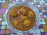 Chettinad Paruppu Urundai Kuzhambu | Tasty Dal balls soaked in Spicy Kuzhambu