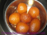 Gulab Jamun Sweet Recipe - How to make Soft Spongy Gulab Jamuns