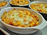 Cheesy baked tortellini & homemade marinara sauce