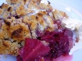 Perfect autumn fodder: pear and blackberry crumble
