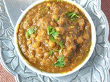 Preparation of chole masala for bhatura