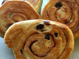 Vegan Cinnamon Fruit Snails