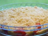 Smulpaj med jordgubbar/ Strawberry crumble with white chocolate