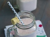5 Ingredients Strawberry and Banana Smoothie