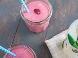 Vegan Raspberry and Coconut Smoothie