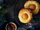 Brioches aux abricots moelleuses