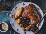 Cuisse de Poulet aux pruneaux, sauce à la moutarde : une recette sucrée-salée