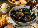 Recette moules frites à la sauce marinière