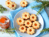 Biscuits au Romarin à la Confiture d'Abricots de Provence